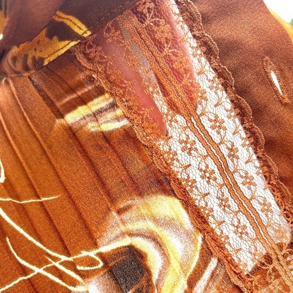 JENNIFER LLOYD PLEATED TUXEDO STYLE BUTTON DOWN SHIRT WITH LACE EMBELLISHMENTS - Picture 8 of 9